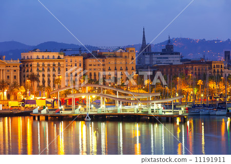 Port Vell and Barcelona cityspace in dawn Port Vell and Barcelona cityspace in dawn 11191911