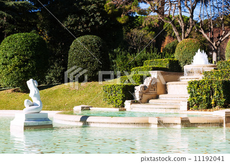 Fountain in Park of Pedralbes Royal Palace 11192041