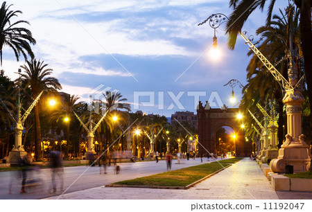 Arco de Triunfo in summer twilight. Spain Arco de Triunfo in summer twilight. Spain 11192047