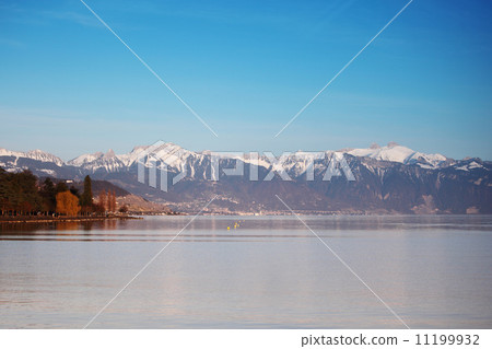 lake geneva 11199932