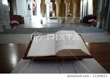 bible in church bible in church 11200611