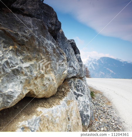 mountain road 11204361