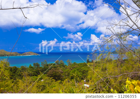Landscape of island Praslin - Seychelles 11206355
