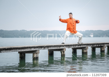 Qi-Gong early morning 11207309