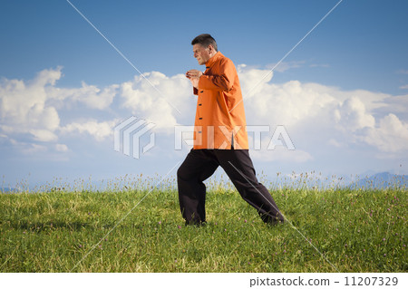 Qi-Gong outdoor 11207329
