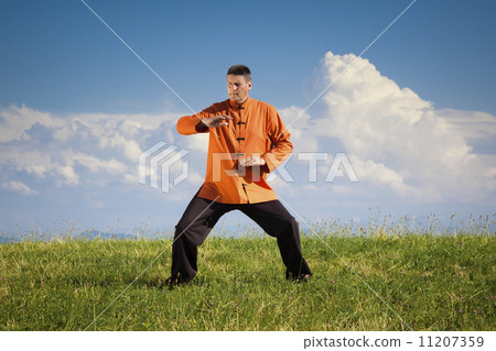 Qi-Gong outdoor 11207359
