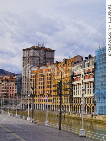 Nervion River in Bilbao 11208091