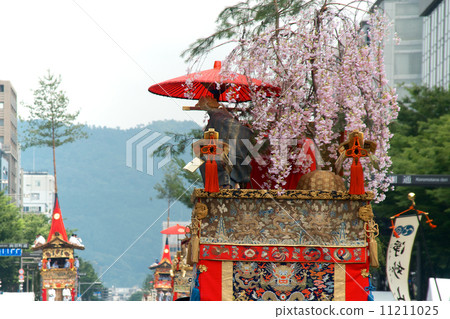 Gion Festival - Yamahori cruise 11211025