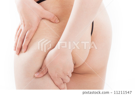 Cellulite of a woman in her 30's 11211547