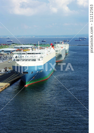 Daikoku Front and a ship 11212563
