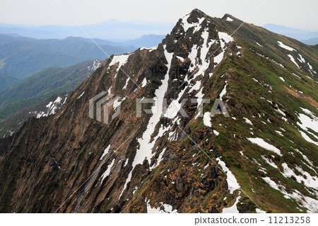 Tanigawa-dake seen from the Ichinoura dune at Joetsu border 11213258