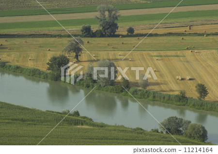 Tiber valley near Rome 11214164
