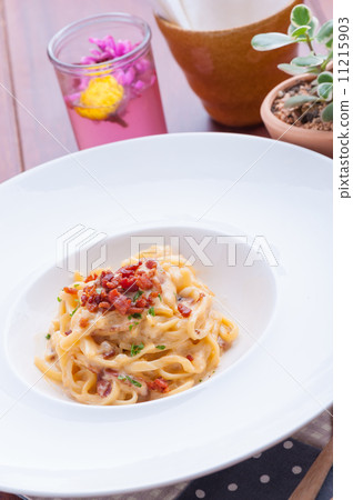 Pasta 11215903