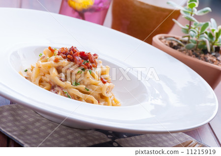 Pasta 11215919