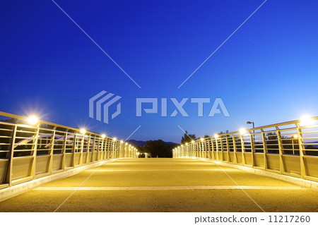 光橋是Miyamae Park Kagurazakabashi人行道自行車道 光橋是Miyamae Park Kagurazakabashi人行道自行車道 11217260