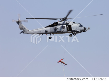 U.S. Navy carrier-based aircraft carrier aircraft active in disaster dispatch MH-60R Sea Hawk multi-purpose helicopter U.S. Navy carrier-based aircraft carrier aircraft active in disaster dispatch MH-60R Sea Hawk multi-purpose helicopter 11217633