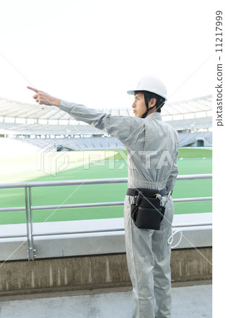 Men with work clothes and helmet 11217999