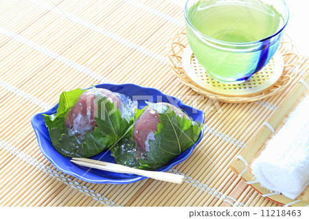 Scraped cherry blossoms, water bamboo shoots, scrap bun Scraped cherry blossoms, water bamboo shoots, scrap bun 11218463