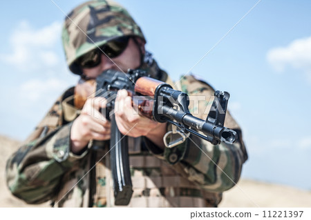 russian soldier 11221397