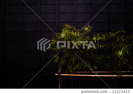 裝飾木製建築物和竹葉的牆壁·Hida Kogawa 裝飾木製建築物和竹葉的牆壁·Hida Kogawa 11221413