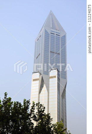 Building Building 11224075