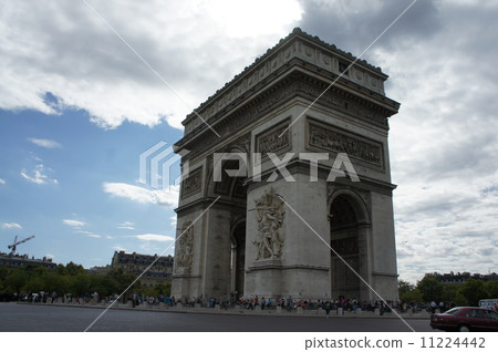 Arc de Triomphe  11224442