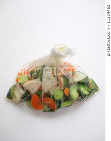 Easily pickled in plastic bags They are pickles simply with a plastic bag. Easily pickled in plastic bags They are pickles simply with a plastic bag. 11224462