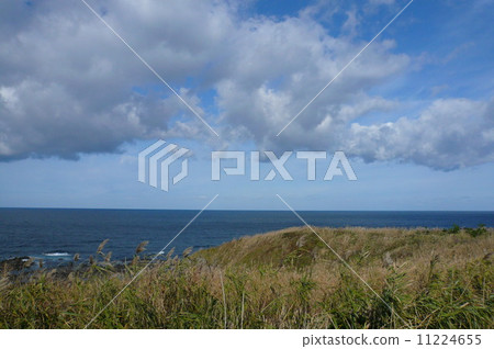 sea of japan, blue sky, blue water 11224655