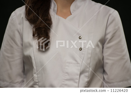 Unrecognizable female doctor 11226420