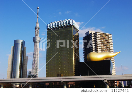 Sky tree from Azumabashi 11227441