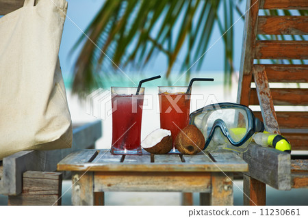 Cocktails at tropical beach 11230661