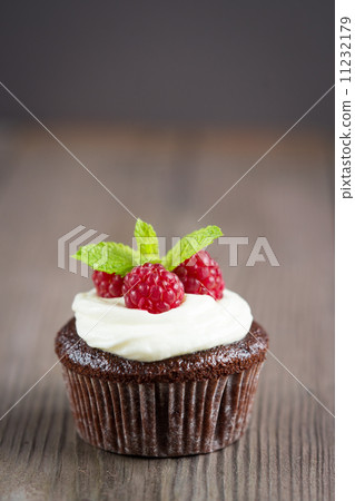 Raspberry chocolate cupcakes Raspberry chocolate cupcakes 11232179