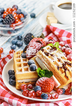 waffles with fresh strawberries 11232189