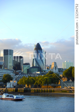 Thames River and Thirty St Mary Ax (Gherkin) 11234752