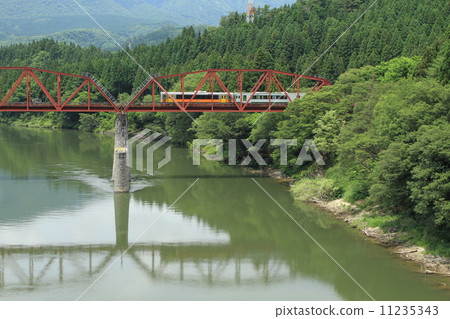 磐越西線“七月阿野川富間橋” 磐越西線“七月阿野川富間橋” 11235343