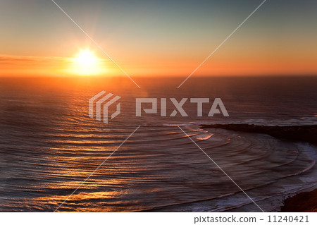 Seascape sunset 11240421