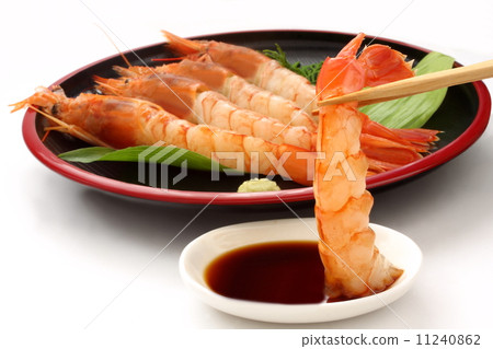 紅色蝦阿根廷紅色蝦蝦生魚片筷子白色背景 紅色蝦阿根廷紅色蝦蝦生魚片筷子白色背景 11240862