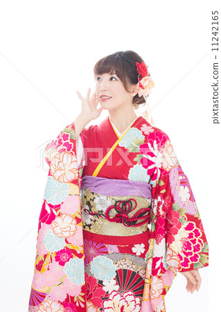 Woman in long-sleeved kimono Woman in long-sleeved kimono 11242165