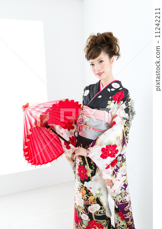 長袖和服的女人 長袖和服的女人 11242211