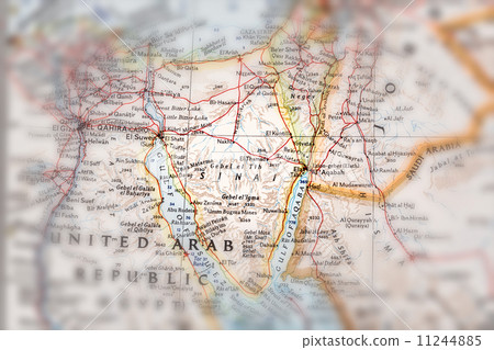 Traveler focused on Sinai Traveler focused on Sinai 11244885