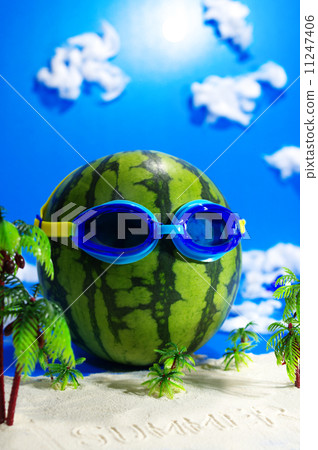 Memory of the beach 11247406