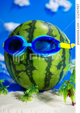 Memory of the beach 11247407