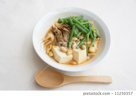 Kimchi soup of steamed soybean and tofu 11250357
