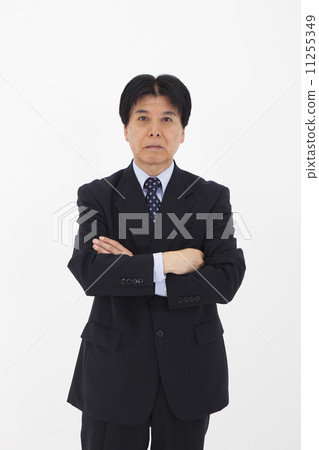 A man in a suit 11255349