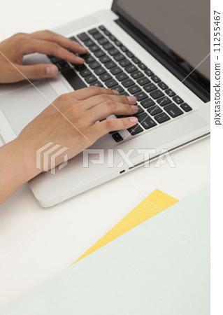 High school student who plays PC High school student who plays PC 11255467