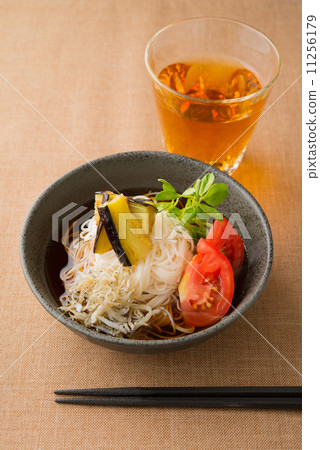 Somen, baked, served with shirasu Somen, baked, served with shirasu 11256179