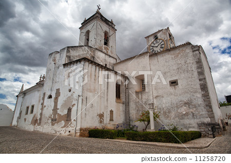 Church of Santa Maria do Castelo before storm,,Tavira, Algarve, Church of Santa Maria do Castelo before storm,,Tavira, Algarve, 11258720