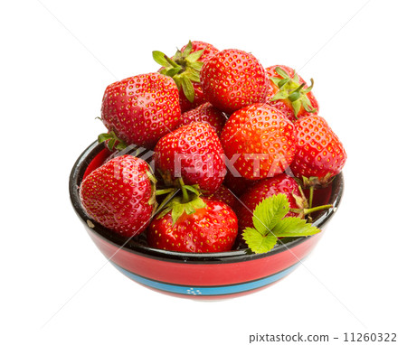 Strawberry in the bowl Strawberry in the bowl 11260322