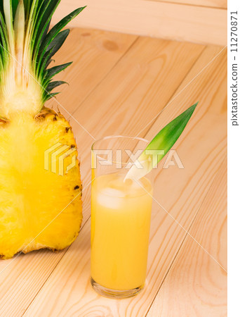 Delicious Pineapple with juice 11270871