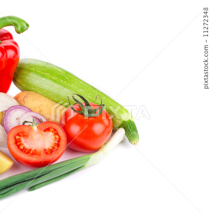 Composition of fresh sliced vegetables. 11272348